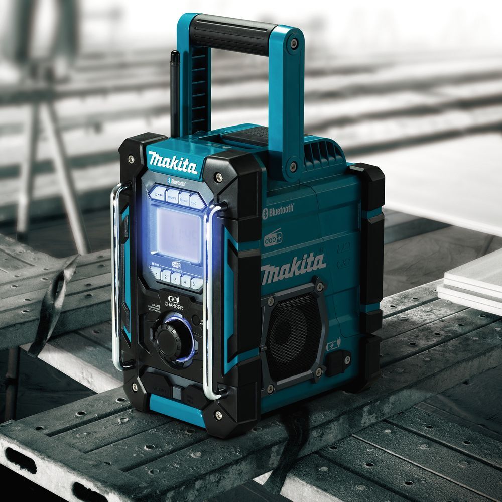 MAKITA Akku-Baustellenradio DMR301 2V max. - 18V • 230 V • Mit Ladefunktion